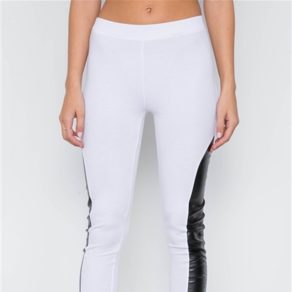 EDGY VIBES LEATHER PANEL ANKLE LEGGINGS white - Picture 6 of 7